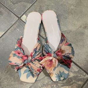 NEW Loeffler Randall
Women's Daphne Pleated Slide Sandals size 8